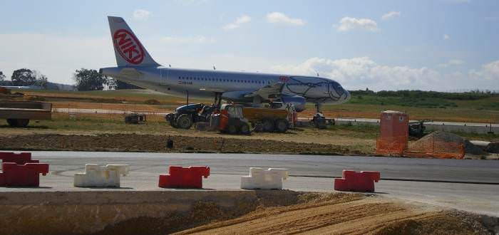 AEROPORT DE LISBONNE - PLATEFORME ECHO